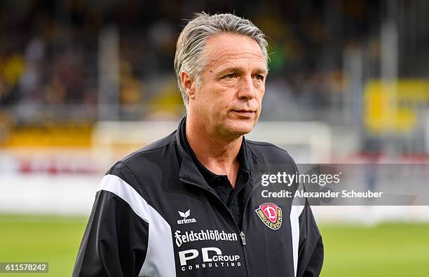 Head coach Uwe Neuhaus of Dresden is seen during the Second Bundesliga match between SV Sandhausen and SG Dynamo Dresden at Hardtwaldstadion on...