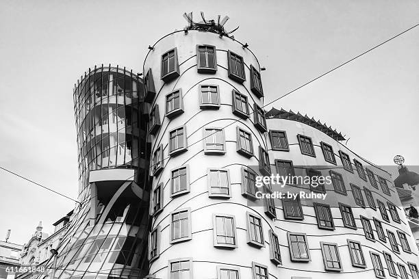 prague dancing house - deconstructivism stockfoto's en -beelden