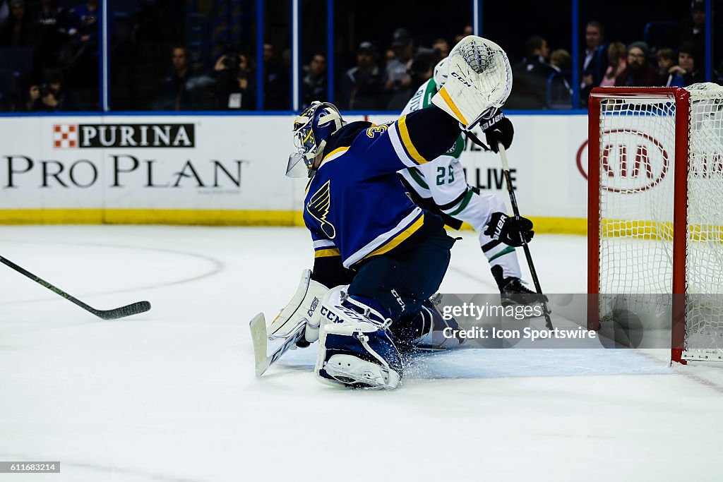 NHL: SEP 30 Preseason - Stars at Blues