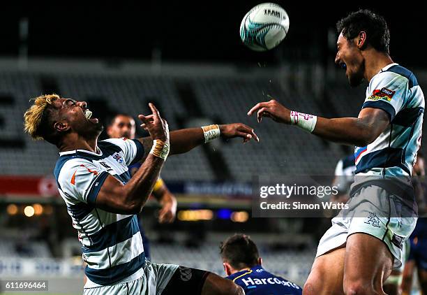 Lolagi Visinia of Auckland celebrates a try during the round seven Mitre 10 Cup match between Auckland and Otago at Eden Park on October 1, 2016 in...