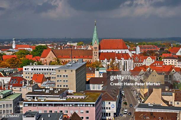 augsburg, view over centre to hoher dom - augsburgo fotografías e imágenes de stock