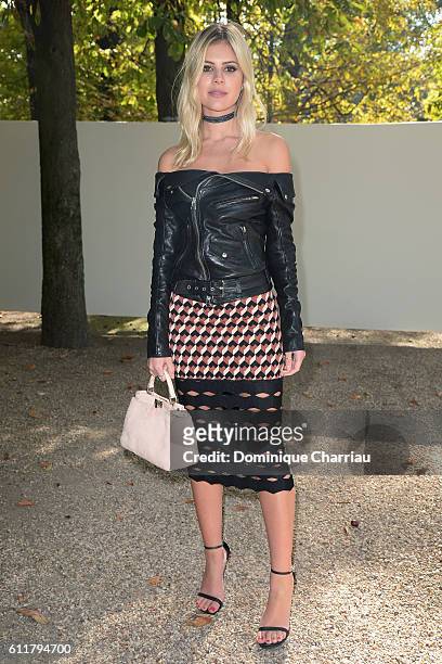 Lala Rudge attends the Elie Saab show as part of the Paris Fashion Week Womenswear Spring/Summer 2017 on October 1, 2016 in Paris, France.