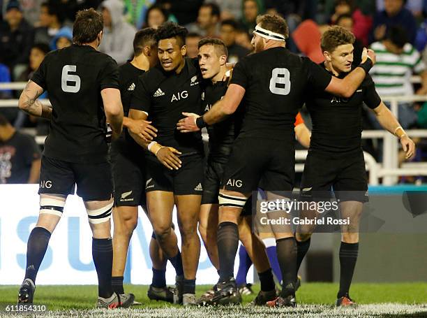 Perenara of New Zealand and teammates celebrate their team's try during match between New Zealand and Argentina as part of Rugby Championship 2016 at...