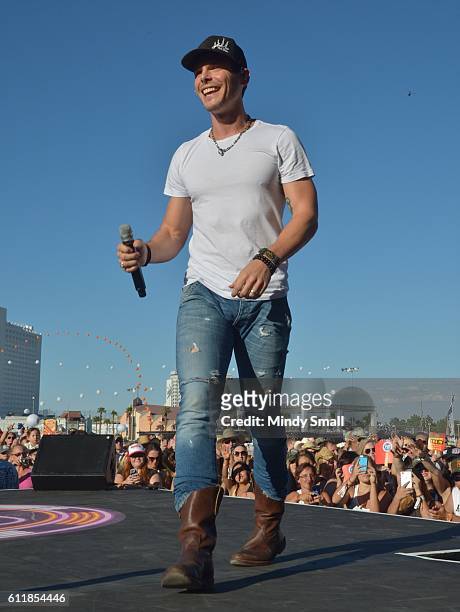 Granger Smith performs during the Route 91 Harvest country music festival at the Las Vegas Village on October 1, 2016 in Las Vegas, Nevada.