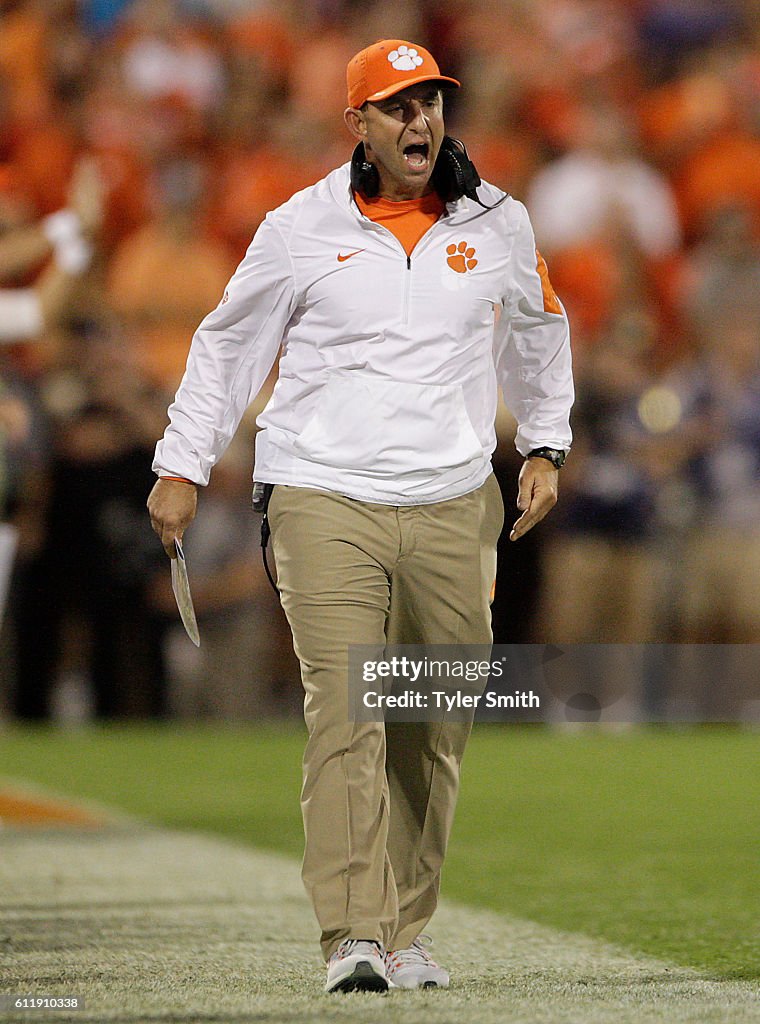 Louisville v Clemson