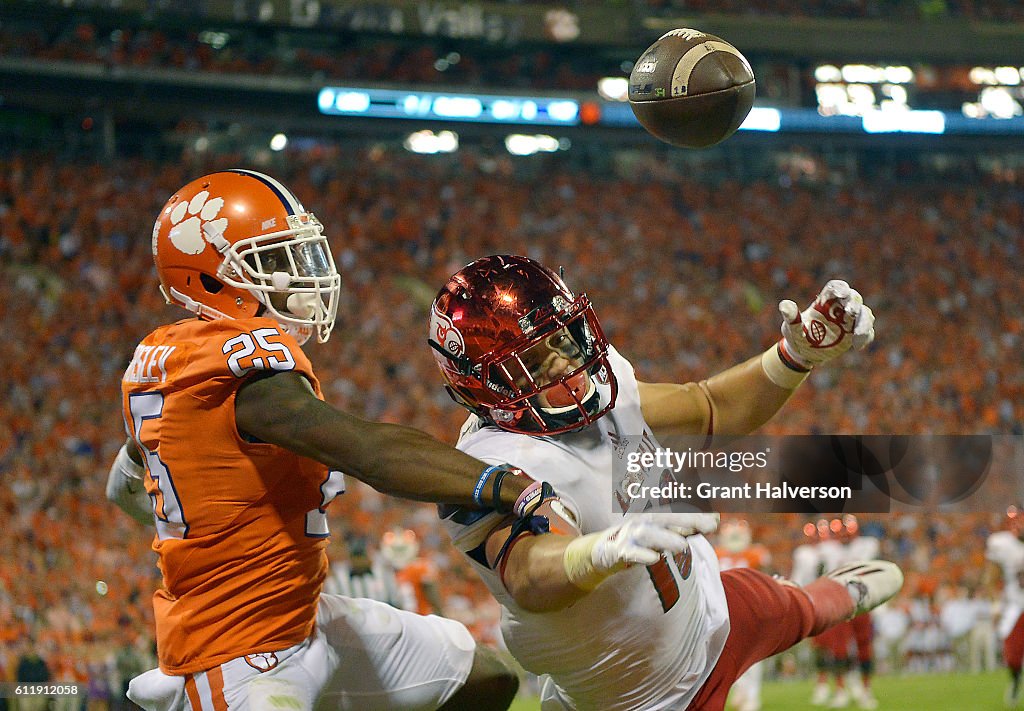 Louisville v Clemson