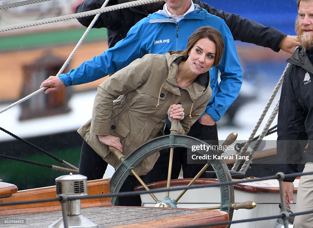 2016 Royal Tour To Canada Of The Duke And Duchess Of Cambridge - Victoria, British Columbia