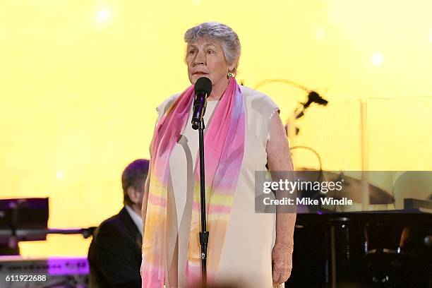 Deborah Reddy Singer Helen Reddy Photos Fotografías e imágenes de stock - Getty Images