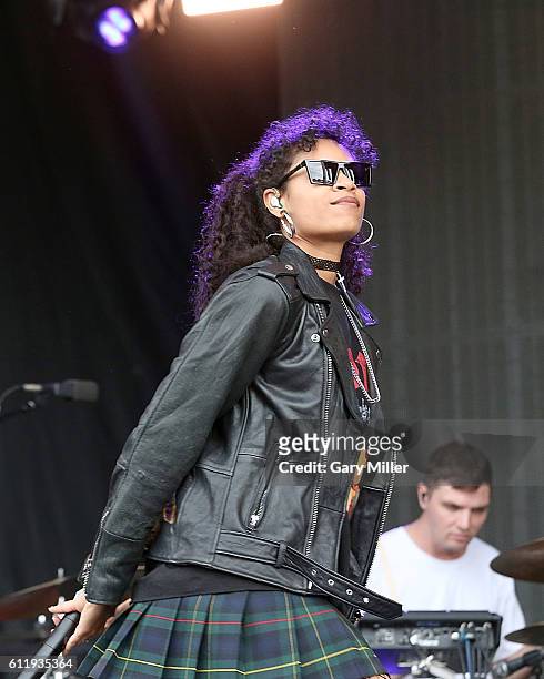 Aluna Francis performs in concert with AlunaGeorge during the Austin City Limits Music Festival at Zilker Park on October 01, 2016 in Austin, Texas.