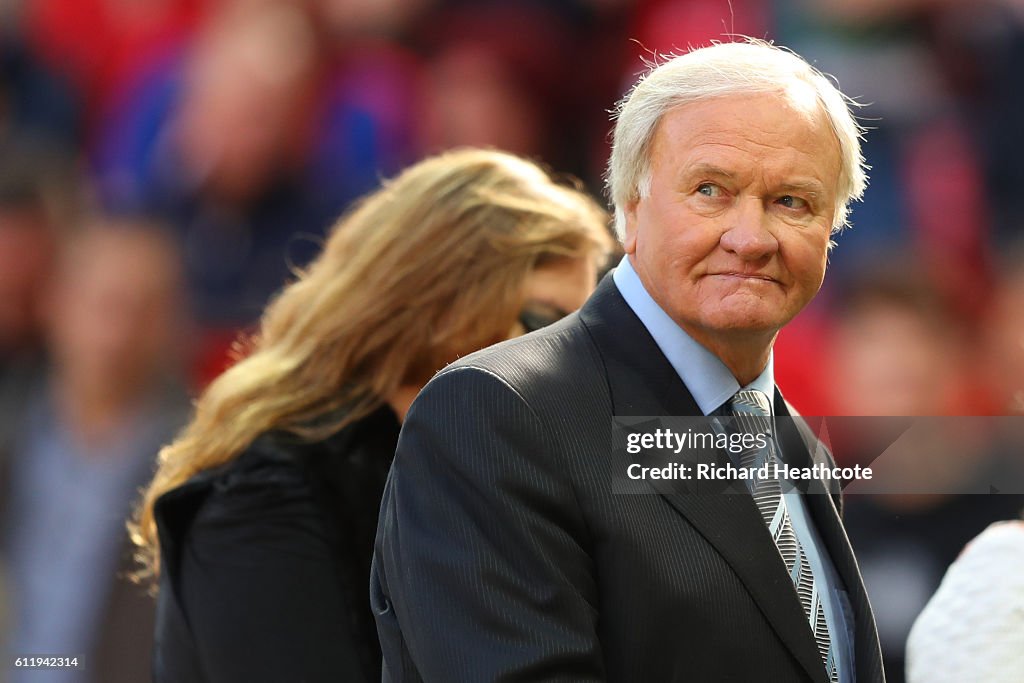 Manchester United v Stoke City - Premier League