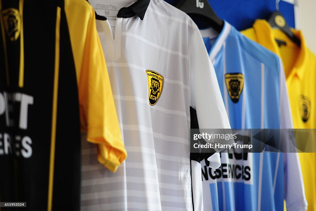 Gloucester City v Hemel Hempstead Town - The Emirates FA Cup Qualifying Third Round