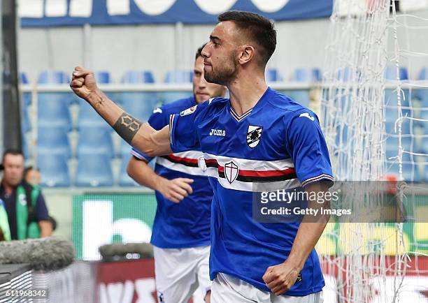 Bruno Fernandes of Sampdoria celebrates after scoring the equalizing goal during the Serie A match between UC Sampdoria and US Citta di Palermo at...