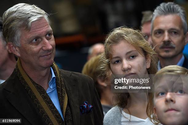 - Visite du Roi Philippe, de la Princesse Elisabeth et du Prince Gabriel à l'entreprise 'Noorzee Drones' à Zeebrugge - Bezoek van Koning Filip,...