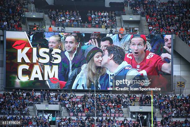 37 Stadium Kiss Cam Stock Photos High Res Pictures And Images Getty 37-stadium-kiss-cam-stock-photos-high-res-pictures-and-images-getty