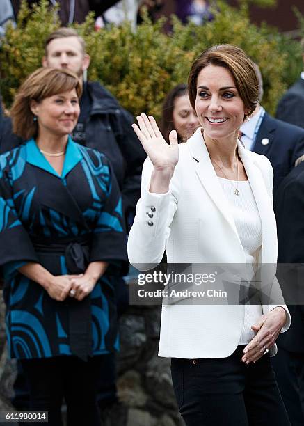Catherine, Duchess of Cambridge waves to the crowd at The Cridge Centre for the Family on the final day of their Royal Tour of Canada on October 1,...