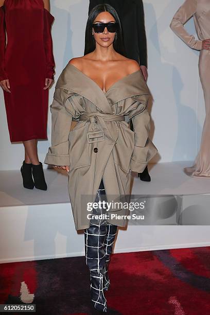 Kim Kardashian attends the Siran Presentation At Hotel Plaza Athenee as part of the Paris Fashion Week Womenswear on October 2, 2016 in Paris, France.