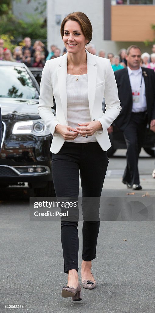 2016 Royal Tour To Canada Of The Duke And Duchess Of Cambridge - Victoria, British Columbia