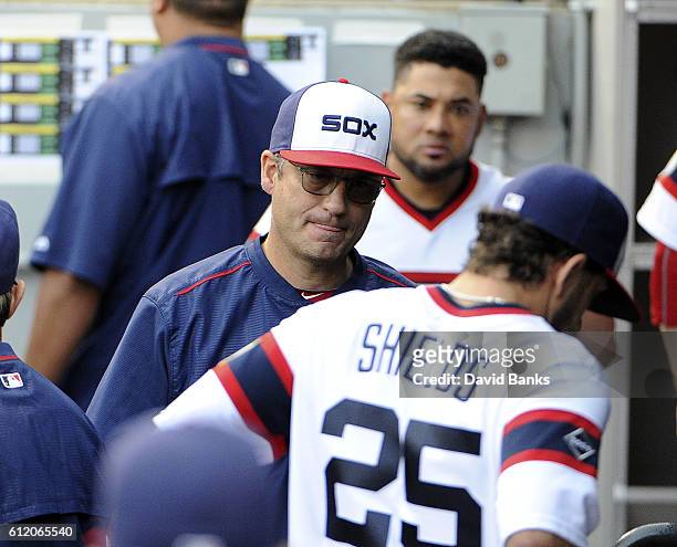 Robin Ventura manager of the Chicago White Sox leaves the dugout after the final out in a game against the Minnesota Twins on October 2, 2016 at U....