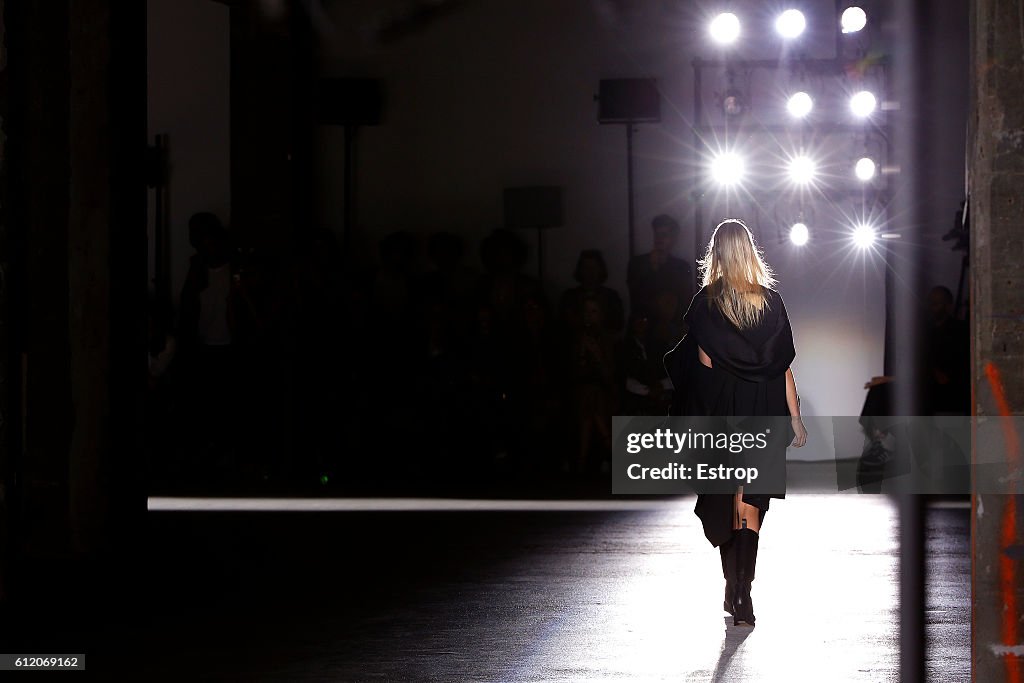 Rick Owens : Details - Paris Fashion Week Womenswear Spring/Summer 2017