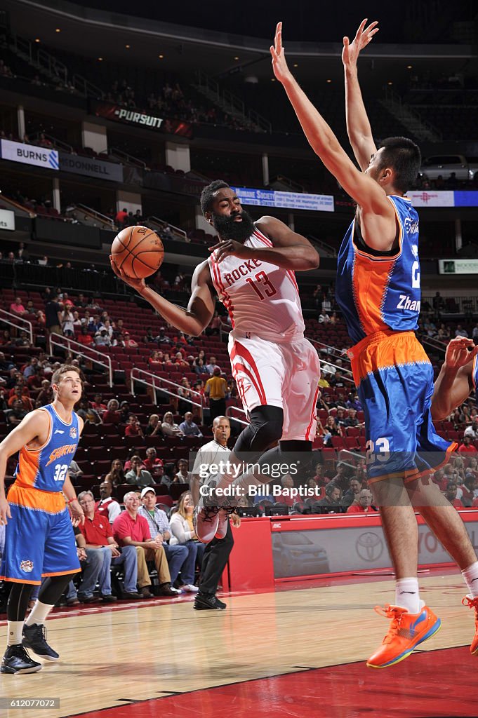 NBA & CBA Roundup: Shanghai Sharks Build "Big 5," JR Smith Arrested, and Curry's Record-Breaking 3s NBA & CBA Roundup: Shanghai Sharks Build "Big 5," JR Smith Arrested, and Curry's Record-Breaking 3s