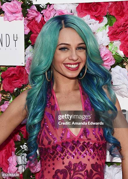 162 Mariahlynn Stock Photos, High-Res Pictures, And Images - Getty Images
