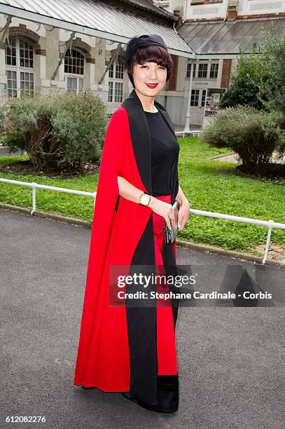 Guest attends the John Galliano show as part of the Paris Fashion Week Womenswear Spring/Summer 2017 on October 2, 2016 in Paris, France.