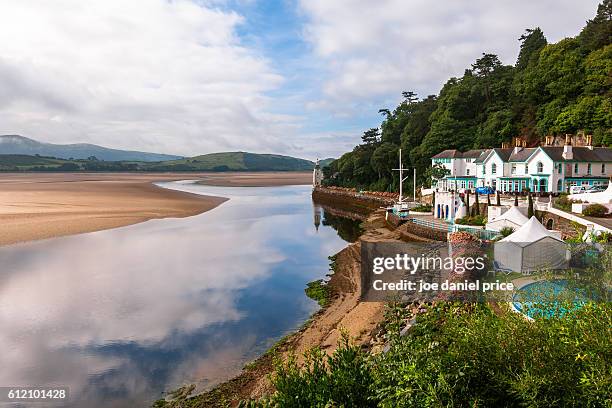 portmeirion, gwynedd, north wales - gwynedd stockfoto's en -beelden