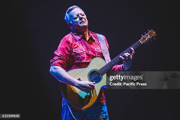 Tommy Emmanuel performing live at the Teatro Colosseo in Turin, for the first italian date of his tour 2016. William Thomas "Tommy" Emmanuel AM is an...