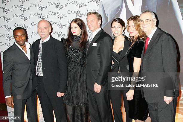 Cast and crew of "Casino Royale" attend the film's premiere in Paris.