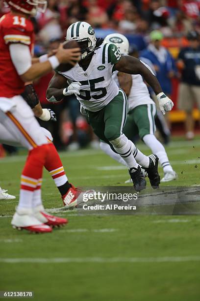 Linebacker Lorenzo Mauldin of the New York Jets rushes against the Kansas City Chiefs on September 25, 2016 at Arrowhead Stadium in Kansas City,...