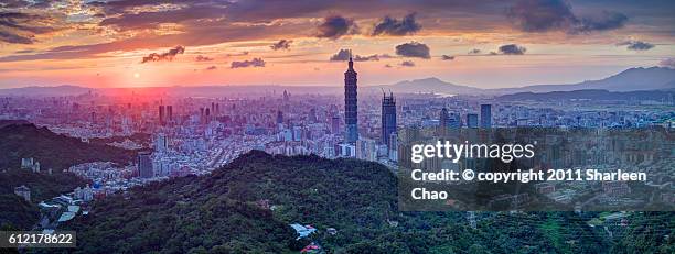 cotton clouds susnet - taipei stock pictures, royalty-free photos & images