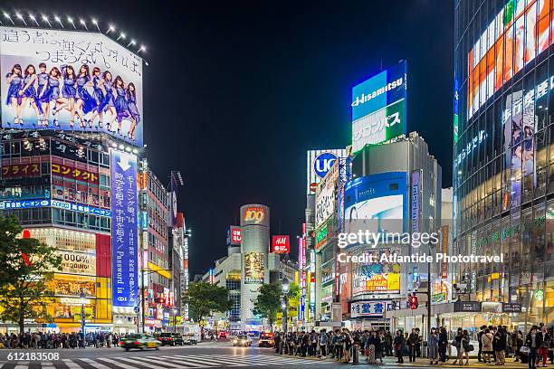 shibuya, shibuya crossing - bezirk shibuya stock-fotos und bilder