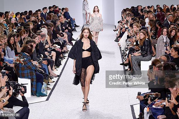 Models walk the runway during the Gambattista Valli show as part of the Paris Fashion Week Womenswear Spring/Summer 2017 on October 3, 2016 in Paris,...