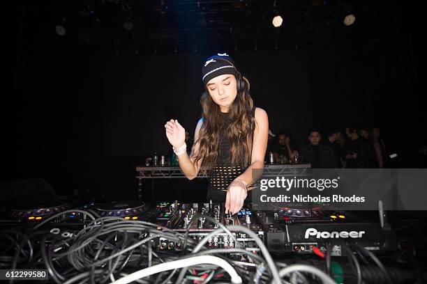 Callie Reiff performs at Girls & Boys at Webster Hall on January 29, 2016