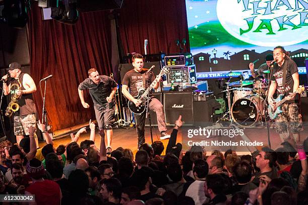 Jake Lesser 255 Less Than Jake Live Stock Photos, High-Res Pictures, and Images ...
