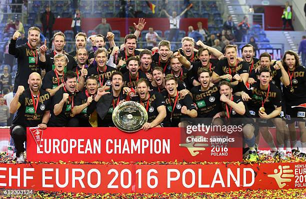 1,949 Mens Ehf European Handball Championships 2016 Stock Photos, High-Res  Pictures, and Images - Getty Images