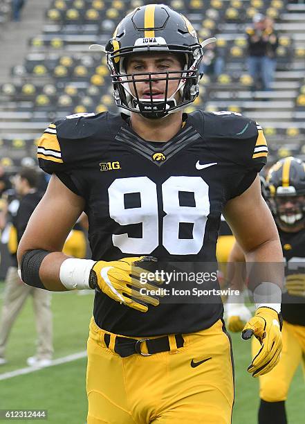 157 Anthony Nelson American Football Player Stock Photos, HighRes