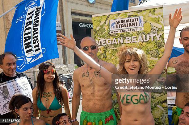 Loredana Cannata, the actress Vegana in topless during manifestation of the Association " Italian Animalists Onlus" that launches its first vegan...