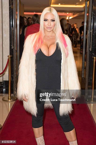 Jodie Marsh arrives for the London Lifestyle Awards at Lancaster London Hotel on October 3, 2016 in London, England.