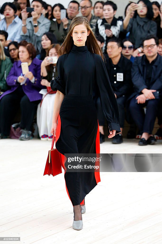 Celine : Runway - Paris Fashion Week Womenswear Spring/Summer 2017