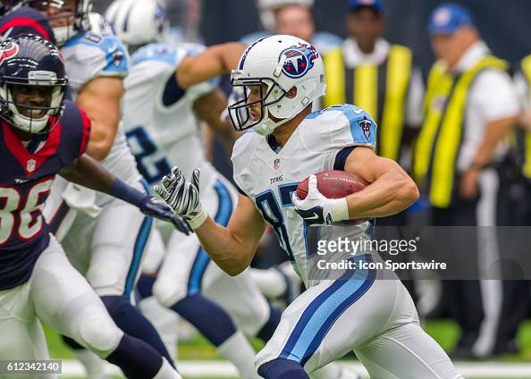 Tennessee Titans wide receiver Marc Mariani carries the ball during ...