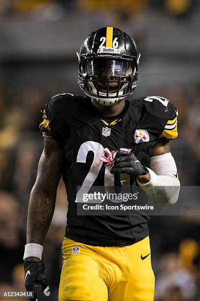 Pittsburgh Steelers Running Back Le'Veon Bell during the NFL Football game between the Kansas City Chiefs and Pittsburgh Steelers at Heinz Field in...