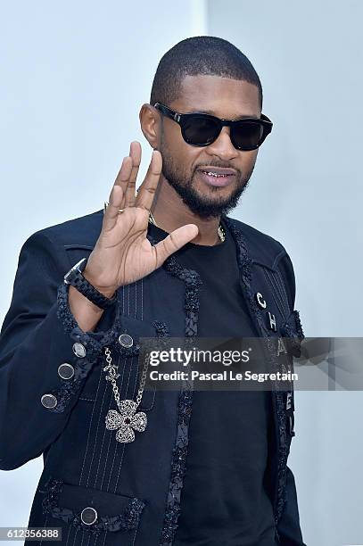 Usher attends the Chanel show as part of the Paris Fashion Week Womenswear Spring/Summer 2017 on October 4, 2016 in Paris, France.