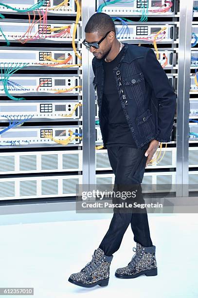 Usher attends the Chanel show as part of the Paris Fashion Week Womenswear Spring/Summer 2017 on October 4, 2016 in Paris, France.