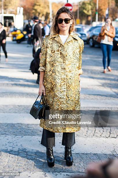 Miroslava Duma attends Chanel show on day 8 of Paris Womens Fashion Week Spring/Summer 2017, on October 4, 2016 in Paris, France.