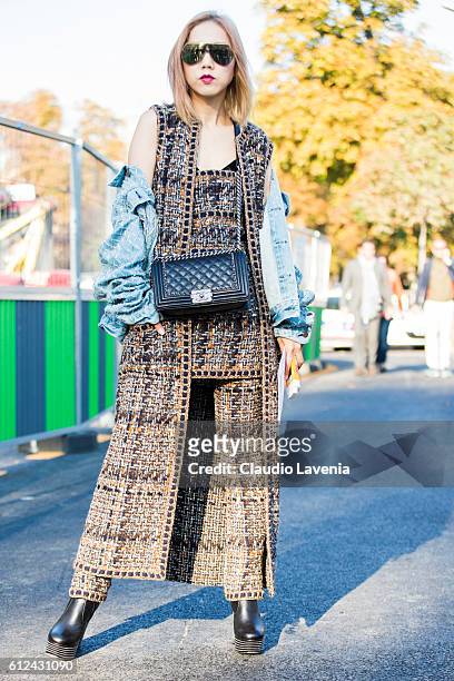 Faye Tsui attends Chanel show on day 8 of Paris Womens Fashion Week Spring/Summer 2017, on October 4, 2016 in Paris, France.