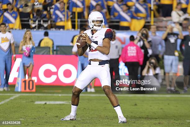 Anu Solomon of the Arizona Wildcats back to pass the ball during the game against the UCLA Bruins at Rose Bowl on October 1, 2016 in Pasadena,...