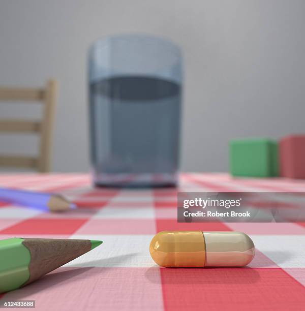 children's mental health - adhd medication stockfoto's en -beelden