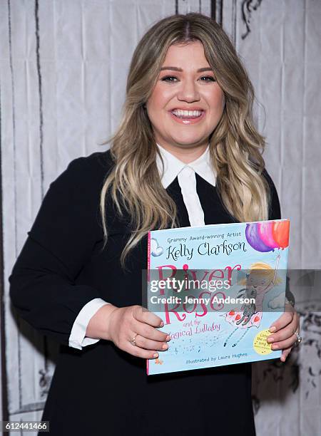 Kelly Clarkson attends AOL Build Series to discuss her new book "River Rose And The Magical Lullaby" at AOL HQ on October 4, 2016 in New York City.