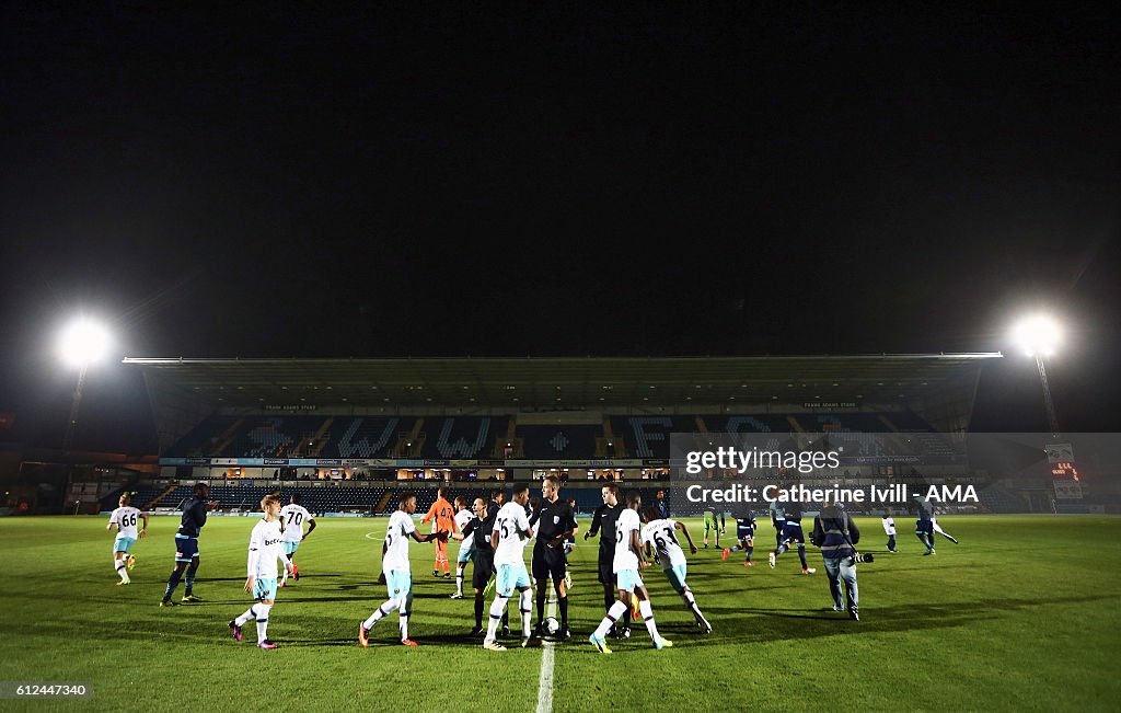 Wycombe Wanderers v West Ham United U21 - EFL Checkatrade Trophy